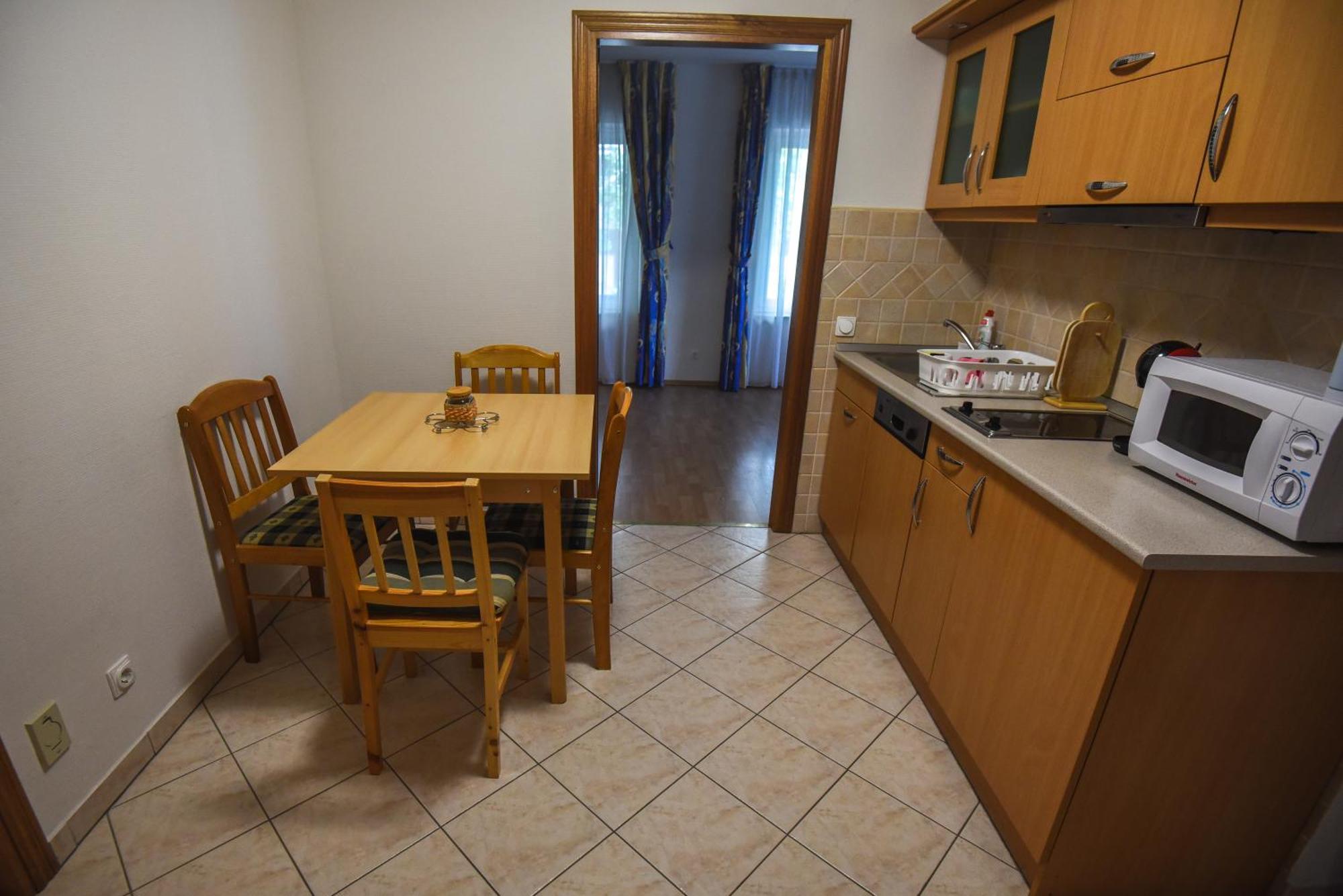 Amore Apartmanhaz Шиофок Экстерьер фото