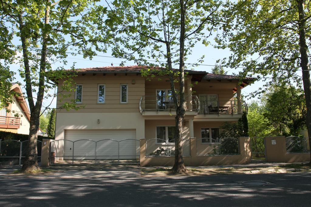Amore Apartmanhaz Шиофок Экстерьер фото
